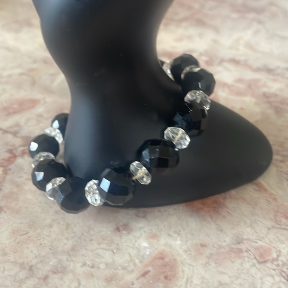 EUC~Woman’s Set Of 5 Vintage Black Bracelet Lot - Picture 11 of 11